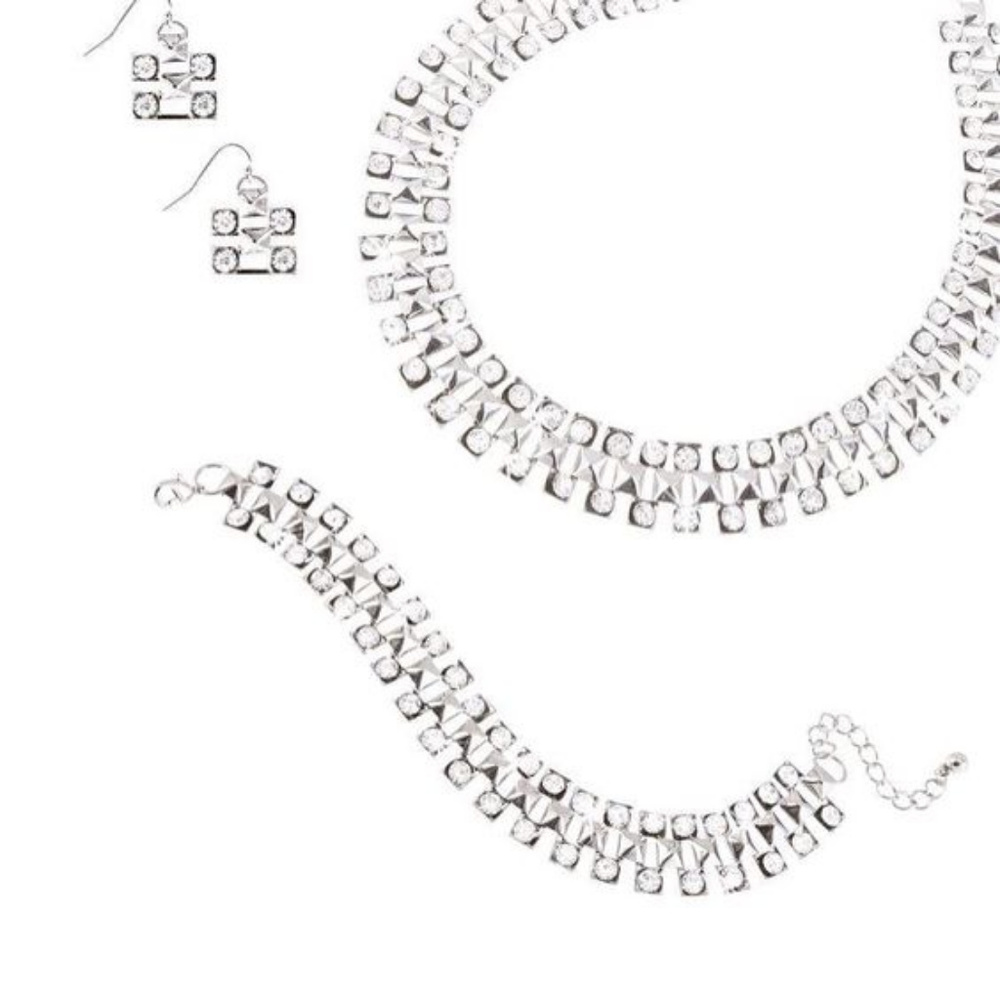 Camera Ready Necklace and Earring Set